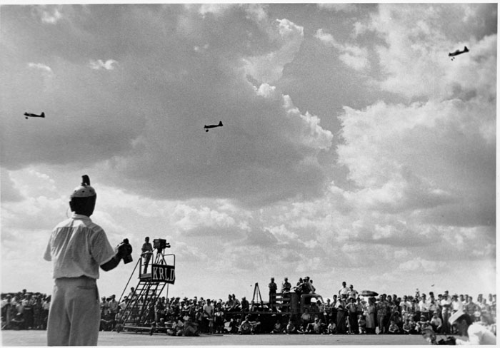 Jim Walker flying three Fireball U-Control planes at one time, a common display of his abilities and production U-Reely controls